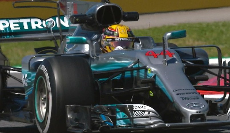 Hamilton Tercepat, Bottas Asapi Raikkonen di FP1 F1 Spanyol
