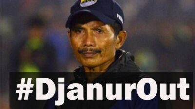 Ini Alasan Djanur Mundur Sebagai Pelatih Persib Bandung