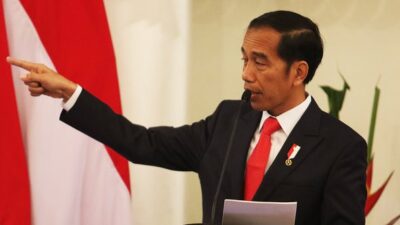 Jokowi Persilakan KPK Periksa Puan dan Pramono
