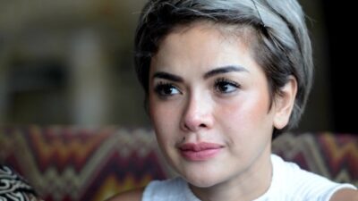 Pulang Umrah, Nikita Mirzani Belum Niat Kenakan Hijab