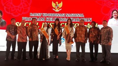Buku Baru Mensos, Bantuan Sosial Jalan Menuju Surga