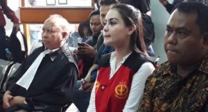 Terlihat Lebih Montok, Jennifer Dunn Hamil?