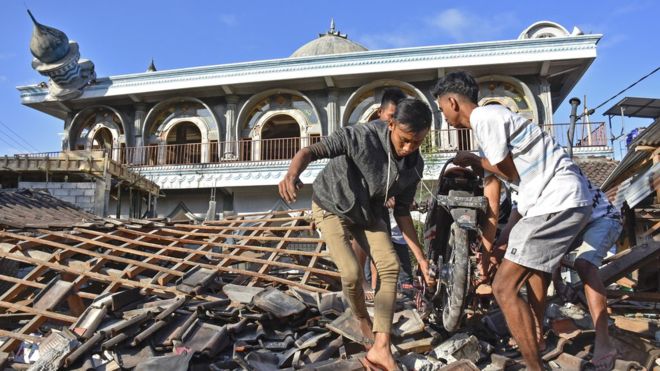 Tunda Dulu Capres-Cawapres, Ayo Bantu Korban Gempa Lombok Radar Aktual