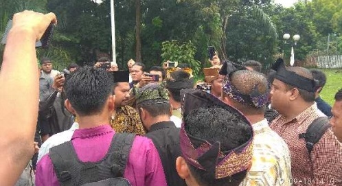 Masyarakat Riau Usir Ketua GP Ansor Dari Balai Adat LAMR Radar Aktual