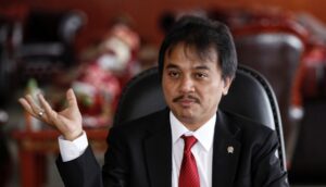 Roy Suryo Diberhentikan Dari Waketum Demokrat