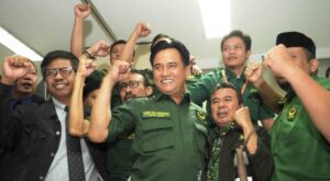 Dukung Jokowi, Kader PBB Marah dan Siap Gulingkan Yusril