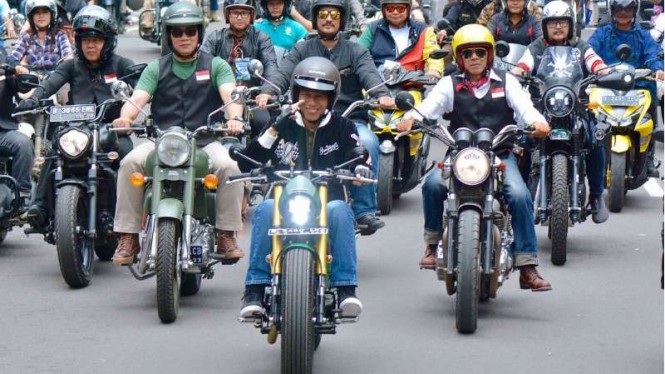 Jokowi Blusukan Naik Motor, Iwan Fals Bilang Serem Kaya Geng Motor Radar Aktual