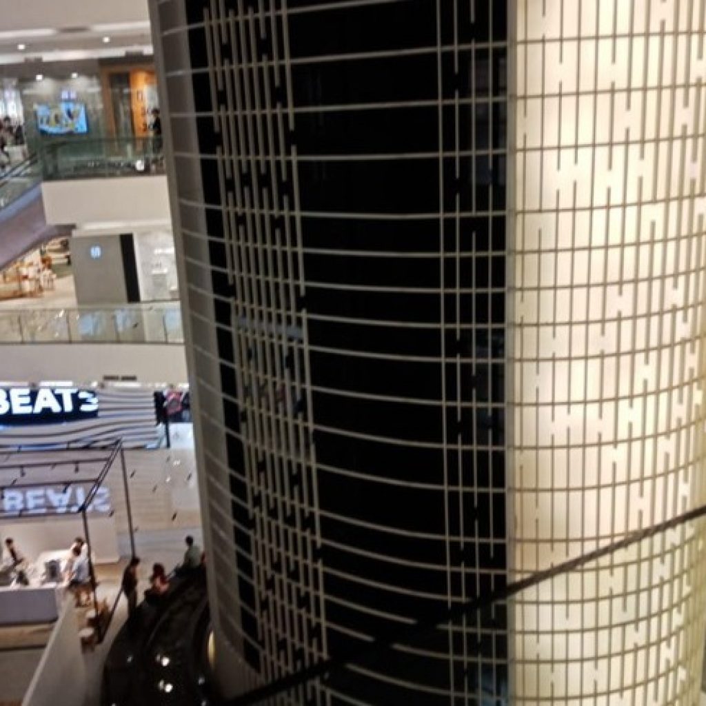 Lift Di Senayan City Mati, Pengunjung Terjebak Hampir Sejam Radar Aktual