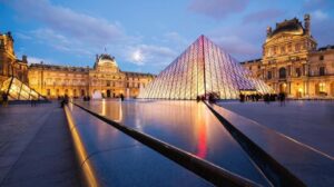 Wow! Museum Louvre Paris Pecahkan Rekor 10,2 Juta Pengunjung