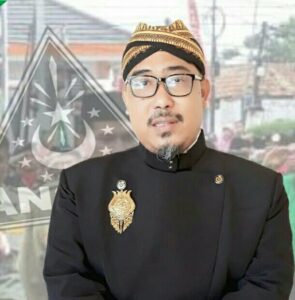 Putra Maimoen Zubair Tak Permasalahkan Puisi Fadli Zon