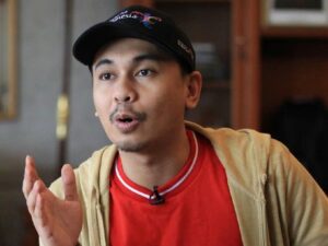 Seram! Rumah Mewah Raditya Dika Dihuni Kuntilanak Merah