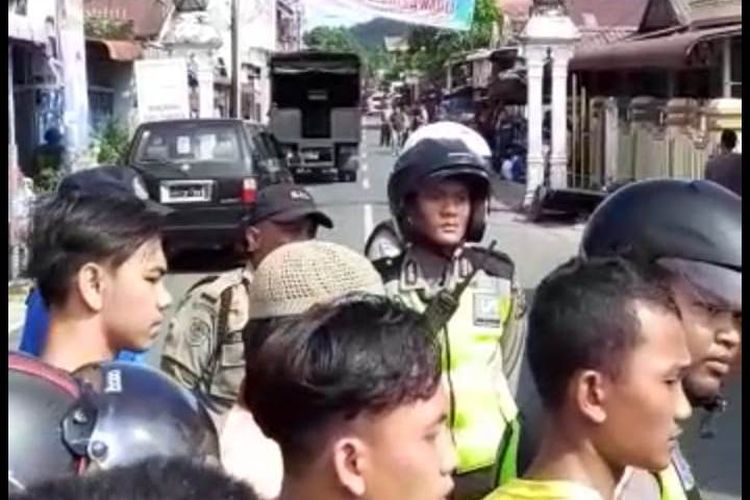 Bom Meledak, Polisi Kepung Rumah di Sibolga Sambas Radar Aktual