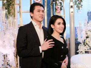 Ini Yang Bikin Reino Barack Cinta Mati Pada Syahrini