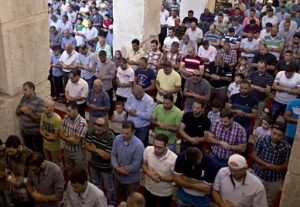Katedral Notre Dame dan Masjid Al Aqsa Terbakar di Saat Bersamaan