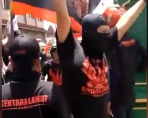 Massa Simpatisan PDIP Serang Markas FPI di Jogja