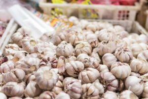 Mentan Amran Gelontorkan Bawang Putih Impor dari China