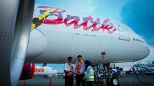 Merokok Di Toilet Pesawat Batik Air, Pria Ini Diserahkan Ke Avsec Bandara