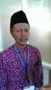 Waketum MUI Ragukan Rambut Nabi Yang Dibawa Opick