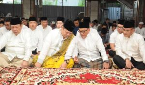 Airlangga: Idul Fitri Berhasil Bila Jadi Politisi dan Masyarakat Bersih