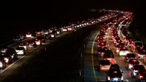 Tol Trans Jawa Macet Parah, Penumpang Bus Menunggu Terkatung-katung