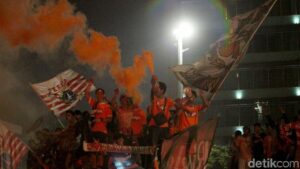 The Jakmania Setuju PNS DKI Pakai Jersey Persija