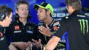 Sulit Bersaing di MotoGP 2019, Rossi Ogah Bongkar Tim