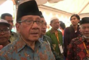 Kode Keras Akbar Tandjung Dukung Bamsoet di Munas Golkar