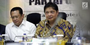 Mau Jadi Ketum Baru Golkar? Cukup Jadi Sinterklas!