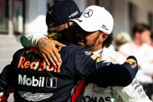 Verstappen: Tak Ada Yang Istimewa Tentang Lewis Hamilton