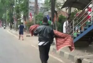 3 Fakta Memilukan di Tangerang, Paman Gotong Sendiri Jenazah Keponakan