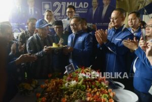 Putuskan Di Luar Kabinet, PAN Dukung Jokowi Tanpa Syarat