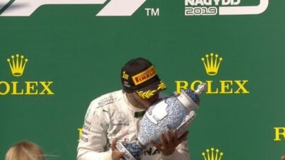 Ini Kata Hamilton Terkait Masa Depannya di Tim Mercedes