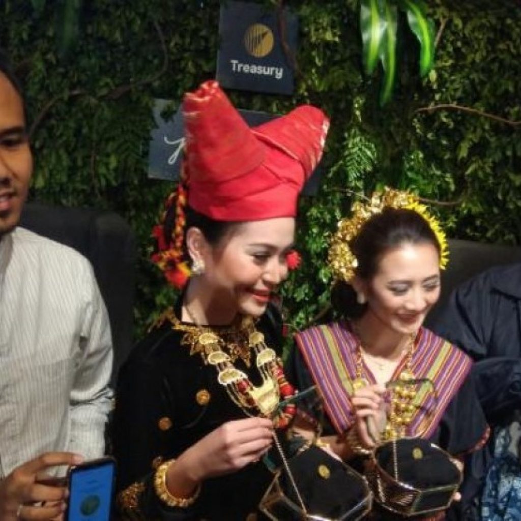 Treasury Luncurkan 2 Koin Dinar Emas Desain Budaya Indonesia, Minat?