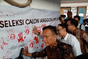 Jokowi Mania Desak DPR Coret 4 Nama Calon Anggota BPK Ini