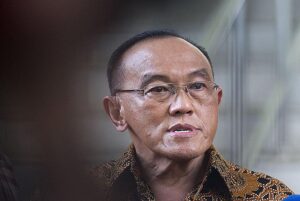 ARB: Kalau Golkar Pecah, Orang Lain Yang Tepuk Tangan