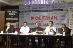 SMRC: Jokowi Harus Netral Dalam Perebutan Ketum Baru Golkar