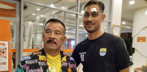 Bus Persib Dilempari Batu, Omid Nazari Dapat 9 Jahitan