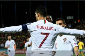 Ali Daei Tak Kecewa Bila Rekor Golnya Dipatahkan Ronaldo