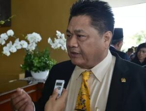 Ridwan Hisjam, Kuda Hitam di Bursa Caketum Golkar