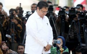 Ditanya Rangkap Jabatan Ketum Golkar dan Menteri Jokowi, Ini Tanggapan Airlangga