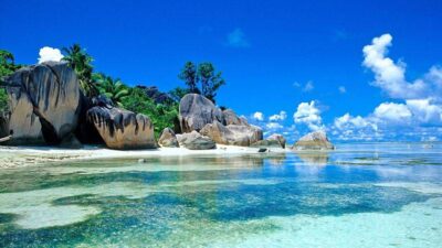 Naiknya Harga Tiket Pesawat Bikin Pariwisata Belitung Lesu