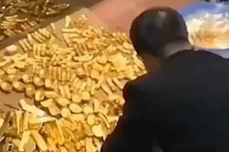 Koruptor Ini Ditangkap, Barang Bukti 13 Ton Emas dan Uang Rp.522 Triliun Disita