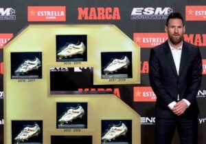 Messi Terima Trofi Sepatu Emas Eropa Keenam