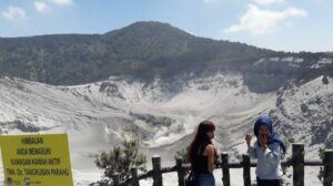 Gunung Tangkuban Parahu Dinyatakan Aman Untuk Dikunjungi