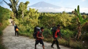 Terseret Air Bah Jeruk Manis, Dua Mahasiswa Unram Tewas di Gunung Rinjani