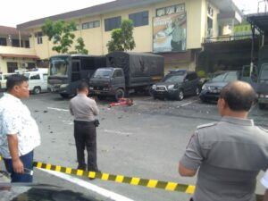 Bom Bunuh Diri Di Mapolrestabes Medan, Pelaku Diduga Pakai Jaket OJOL