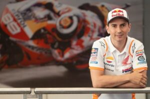 Jorge Lorenzo Pensiun Dari MotoGP