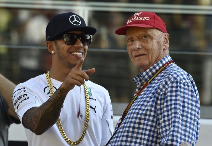 Hamilton Dedikasikan Gelar Juara Dunia Miliknya Untuk Mendiang Niki Lauda