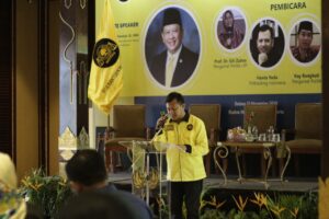 Uuy Faisal Hamdan Bacakan Pantun Dukungan Posbakum Golkar Untuk Bamsoet