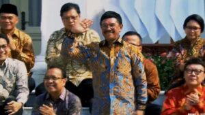 Duh! Menteri-Menteri Jokowi Ini Sibuk Urus Partai di Jam Kerja, Bolehkah?